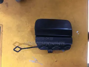 Mercedes Benz C300 (W205) Back Amg Bumper Towing Cover