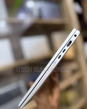 Laptop HP EliteBook 830 G8 16GB Intel Core i7 SSD 512GB