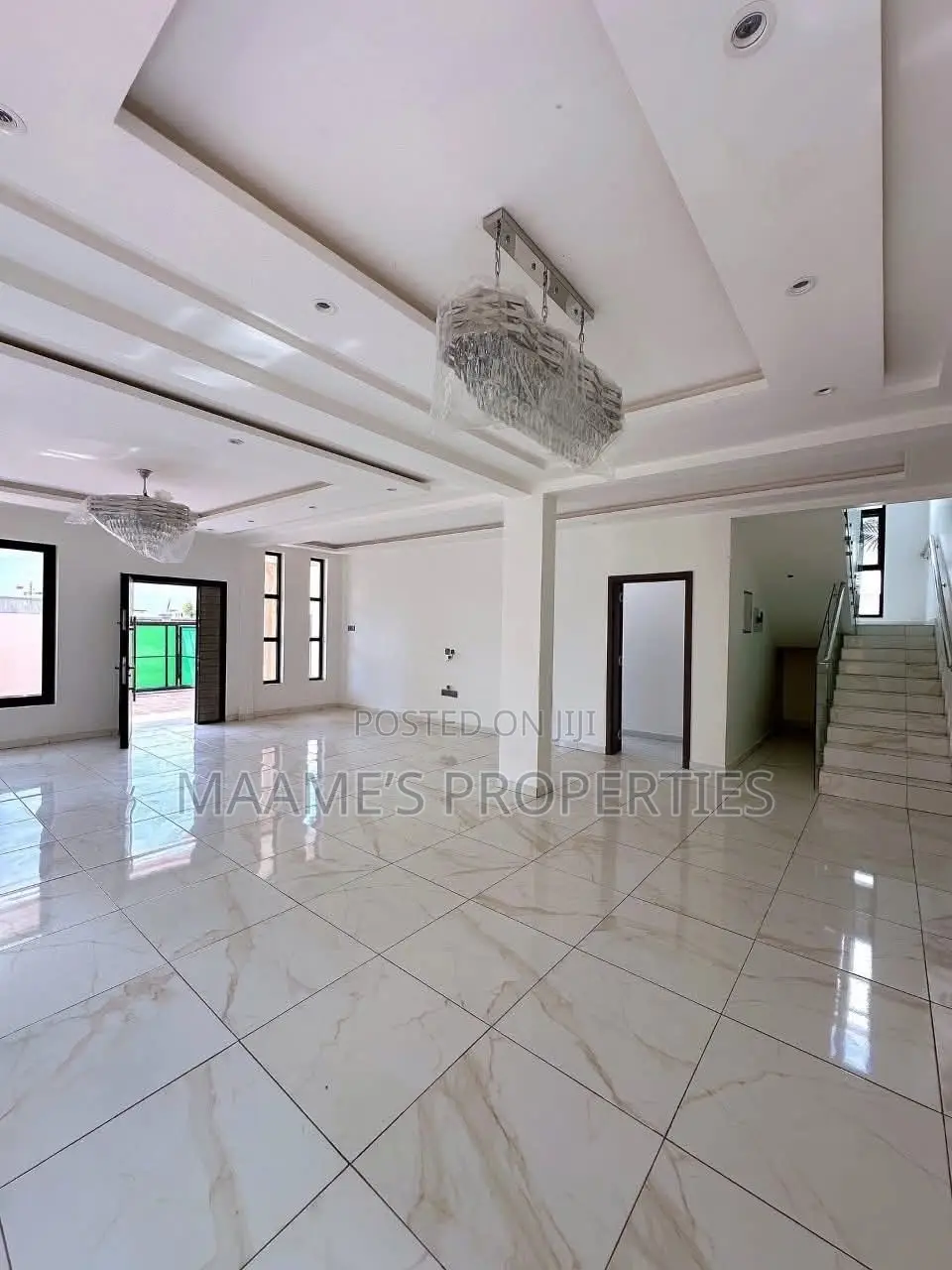 4bdrm Duplex in East Legon for sale