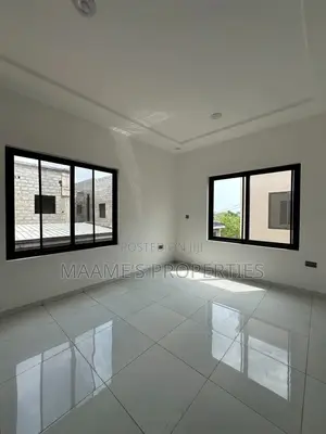 4bdrm Duplex in East Legon for sale