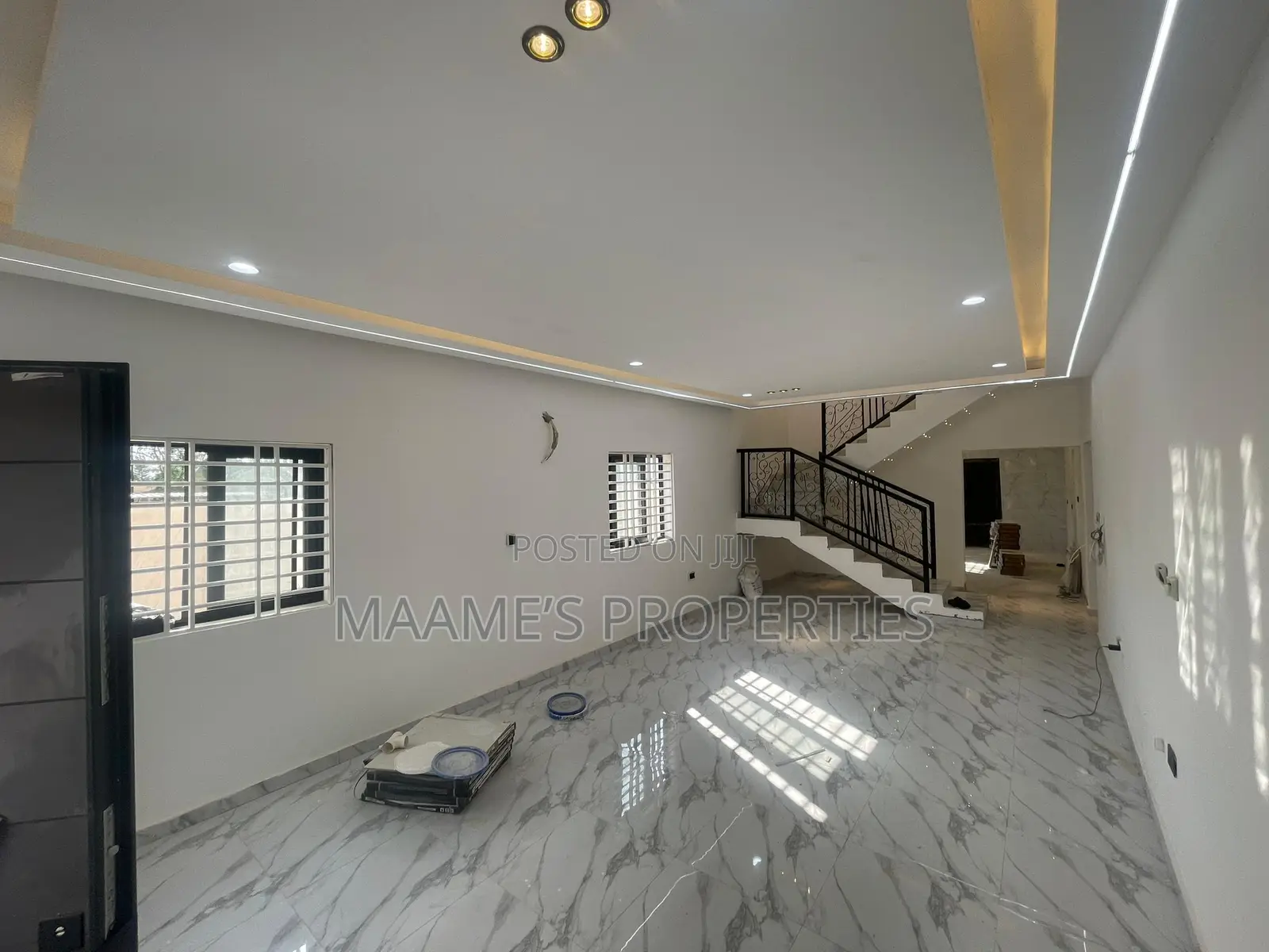 4bdrm Duplex in Kwabenya for sale