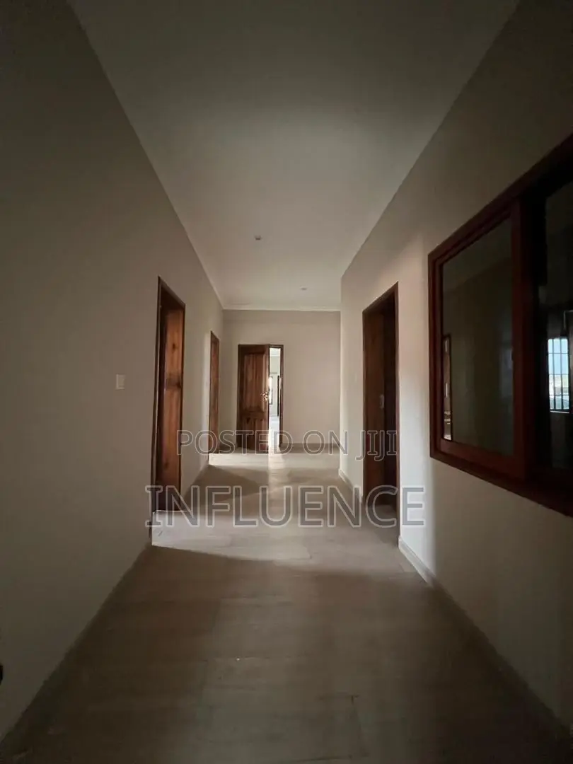 2bdrm Apartment in American House Area, East Legon for rent