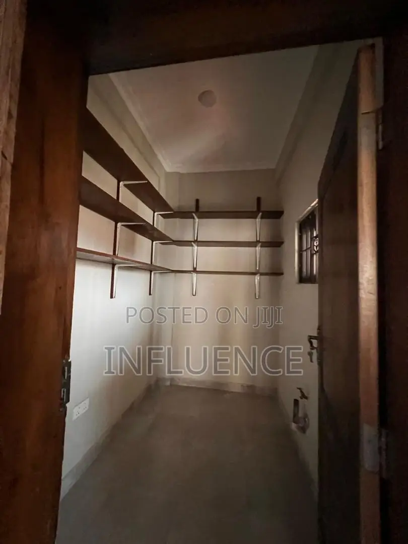 2bdrm Apartment in American House Area, East Legon for rent