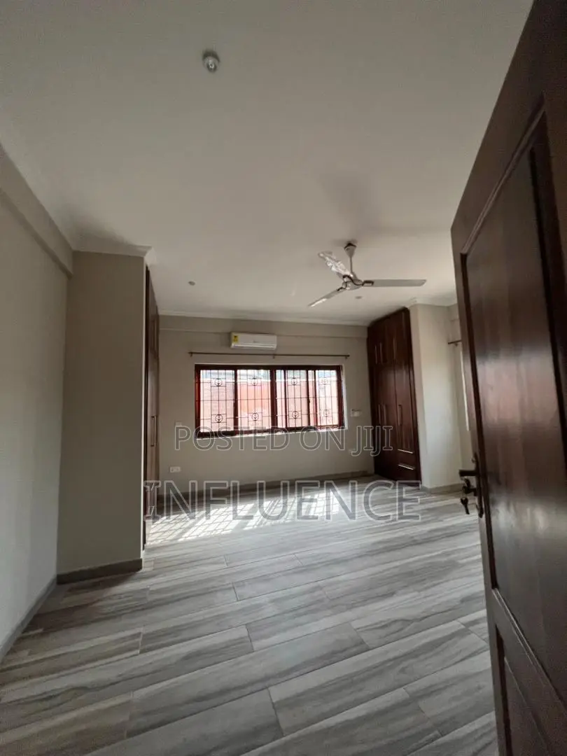 2bdrm Apartment in American House Area, East Legon for rent