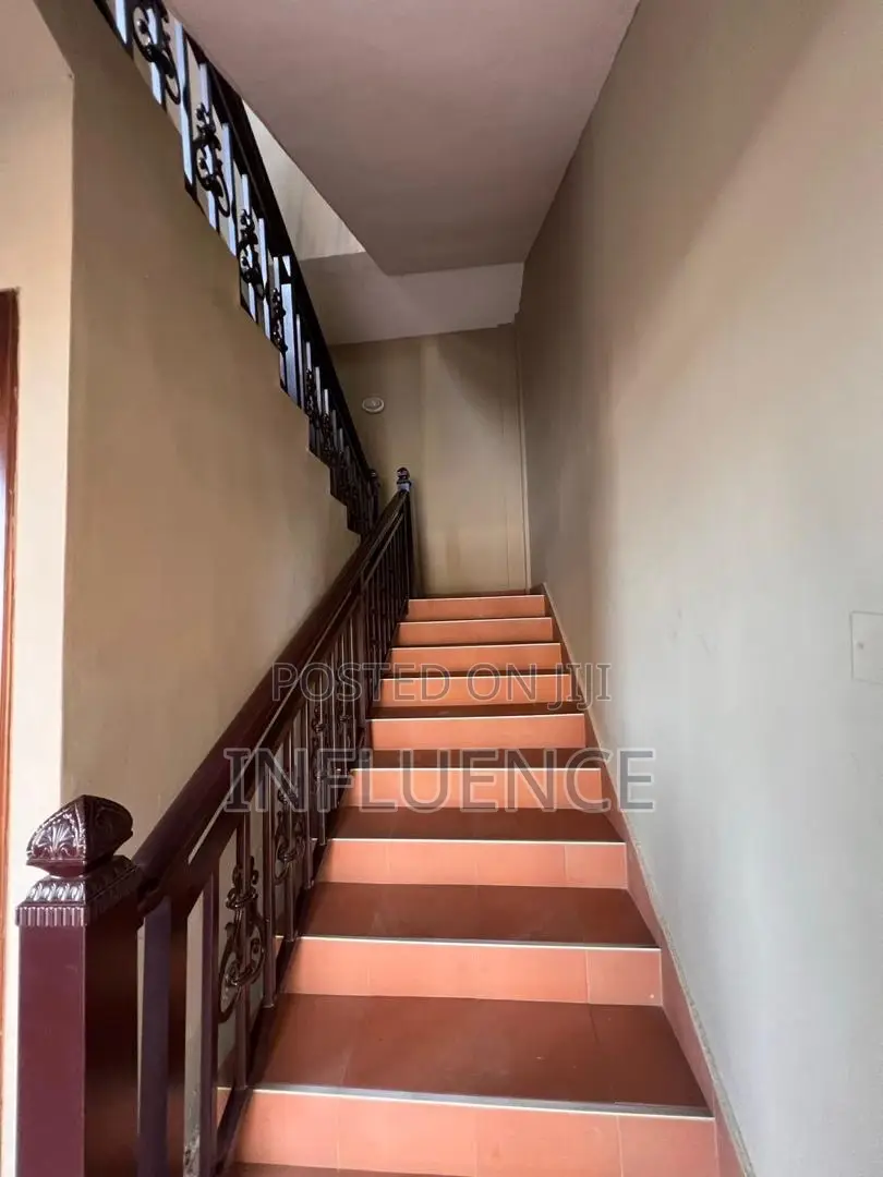 2bdrm Apartment in American House Area, East Legon for rent