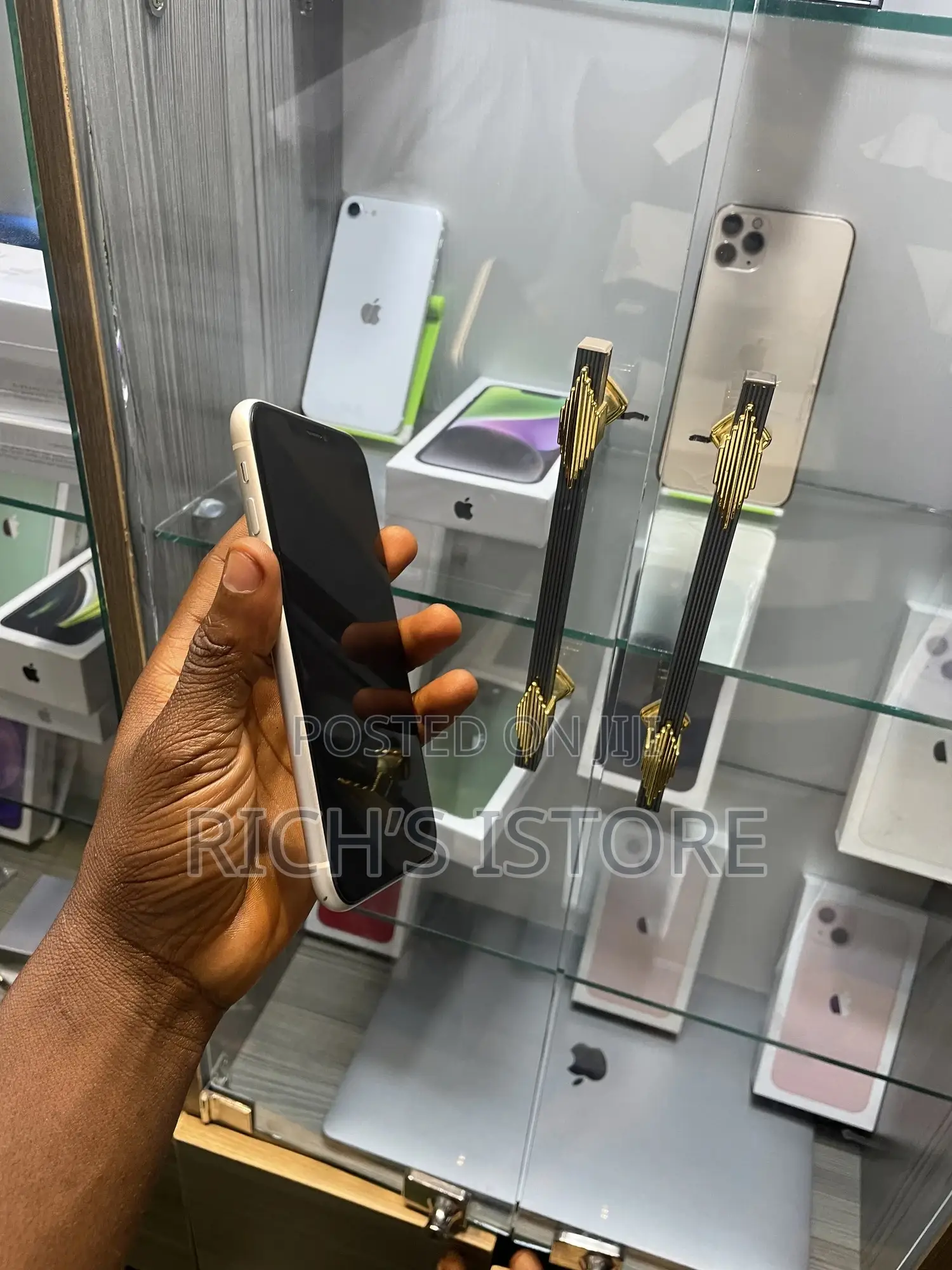 New Apple iPhone XR 128 GB White