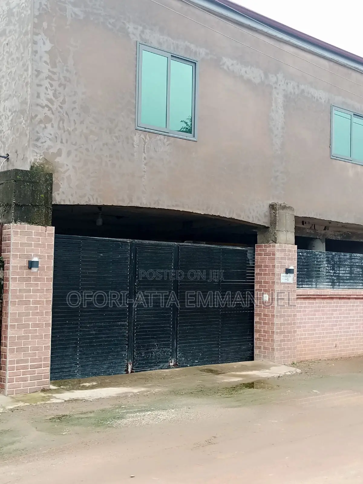 3bdrm House in Amasaman Stadium, Pokuase for sale