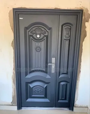 High Quality Sed 11⁄2 Steel Black Door Available in Sizes