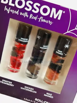 Lip Gloss :Blossom Real Flower Infused