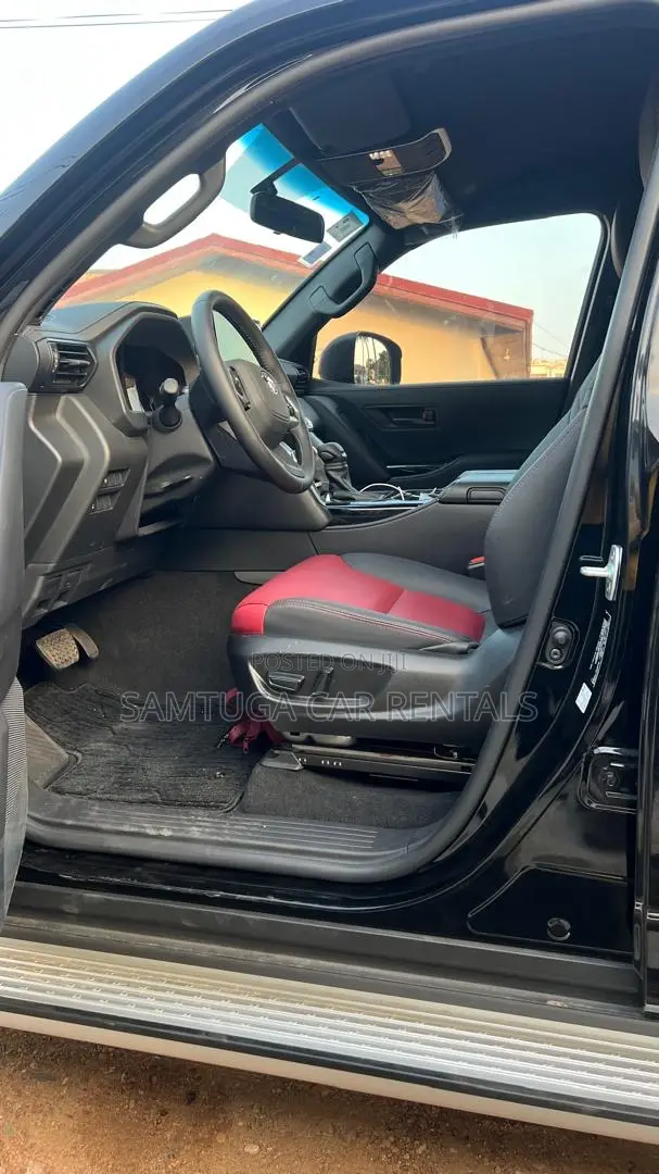 Toyota Land Cruiser Rent