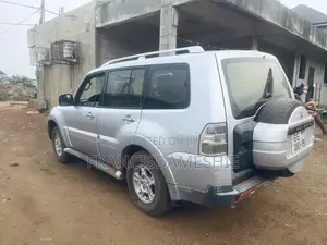 Mitsubishi Pajaro