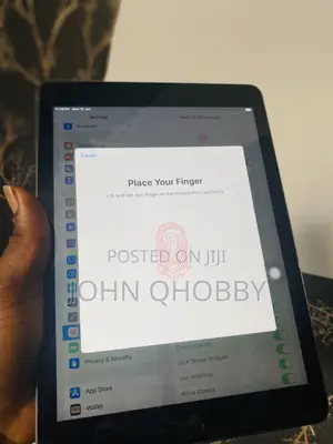 Apple iPad 9.7 32 GB Gray