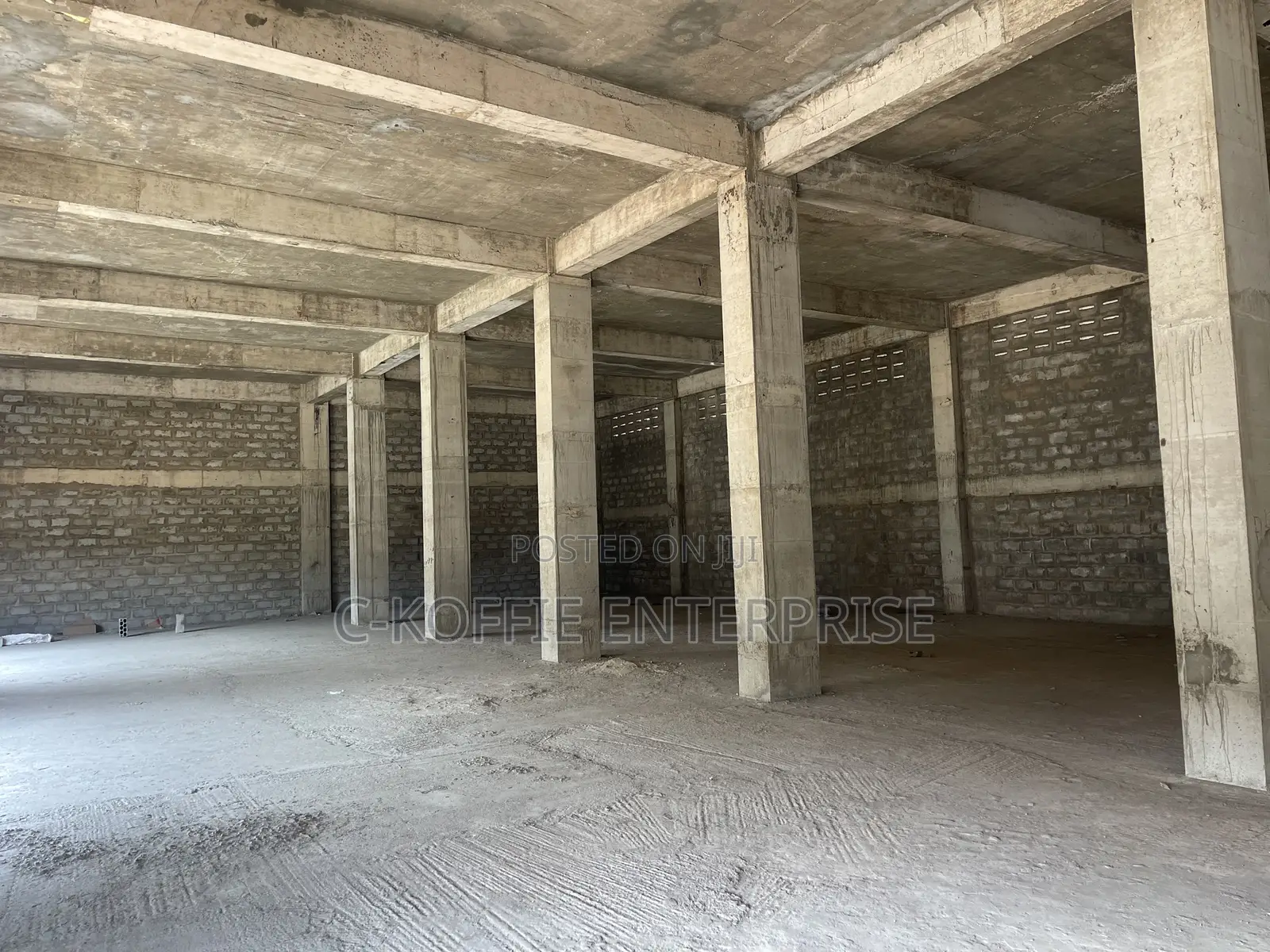 1200 SQM Warehouse at North Kaneshie Industrial Area for Sale