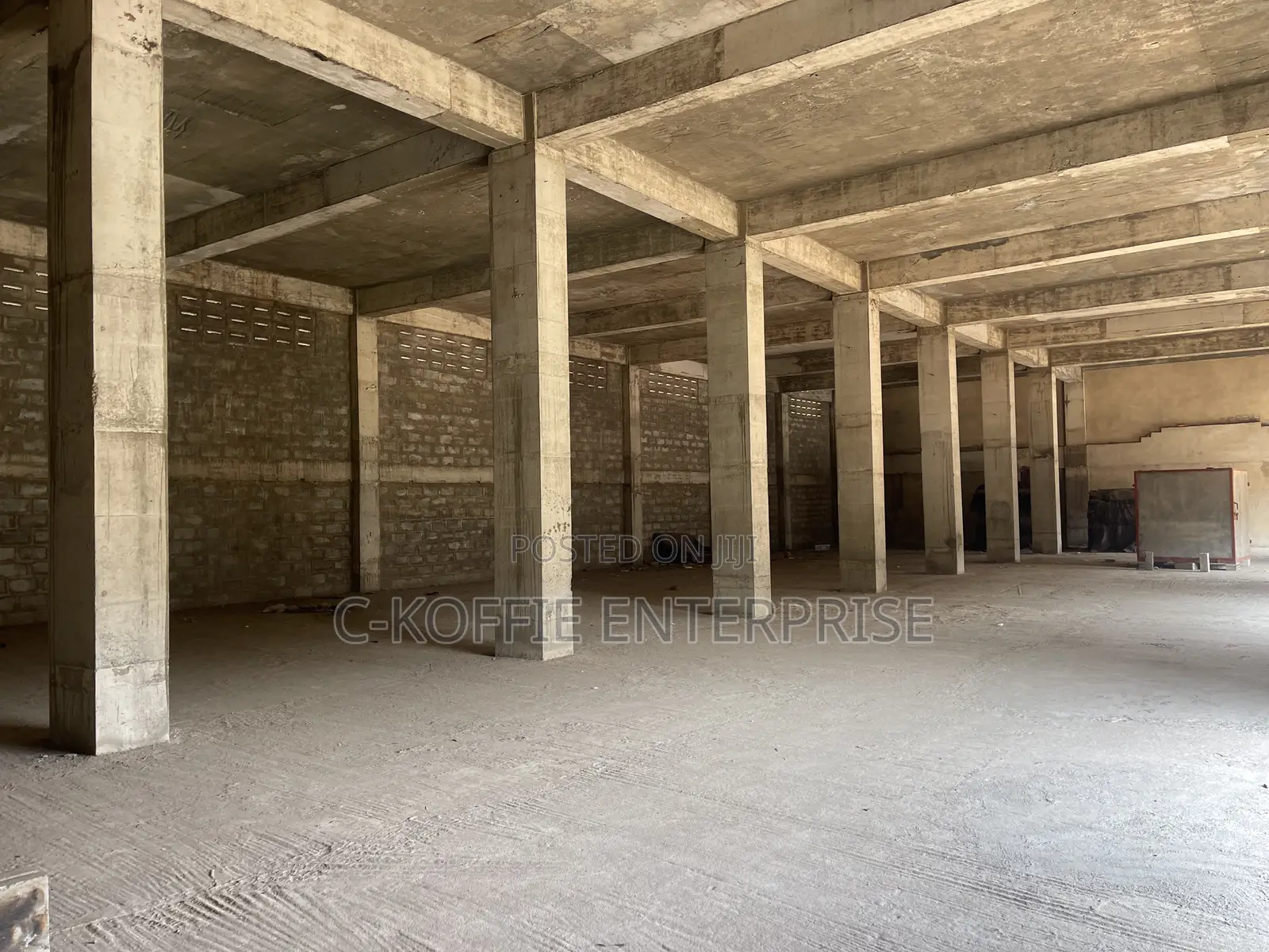 1200 SQM Warehouse at North Kaneshie Industrial Area for Sale