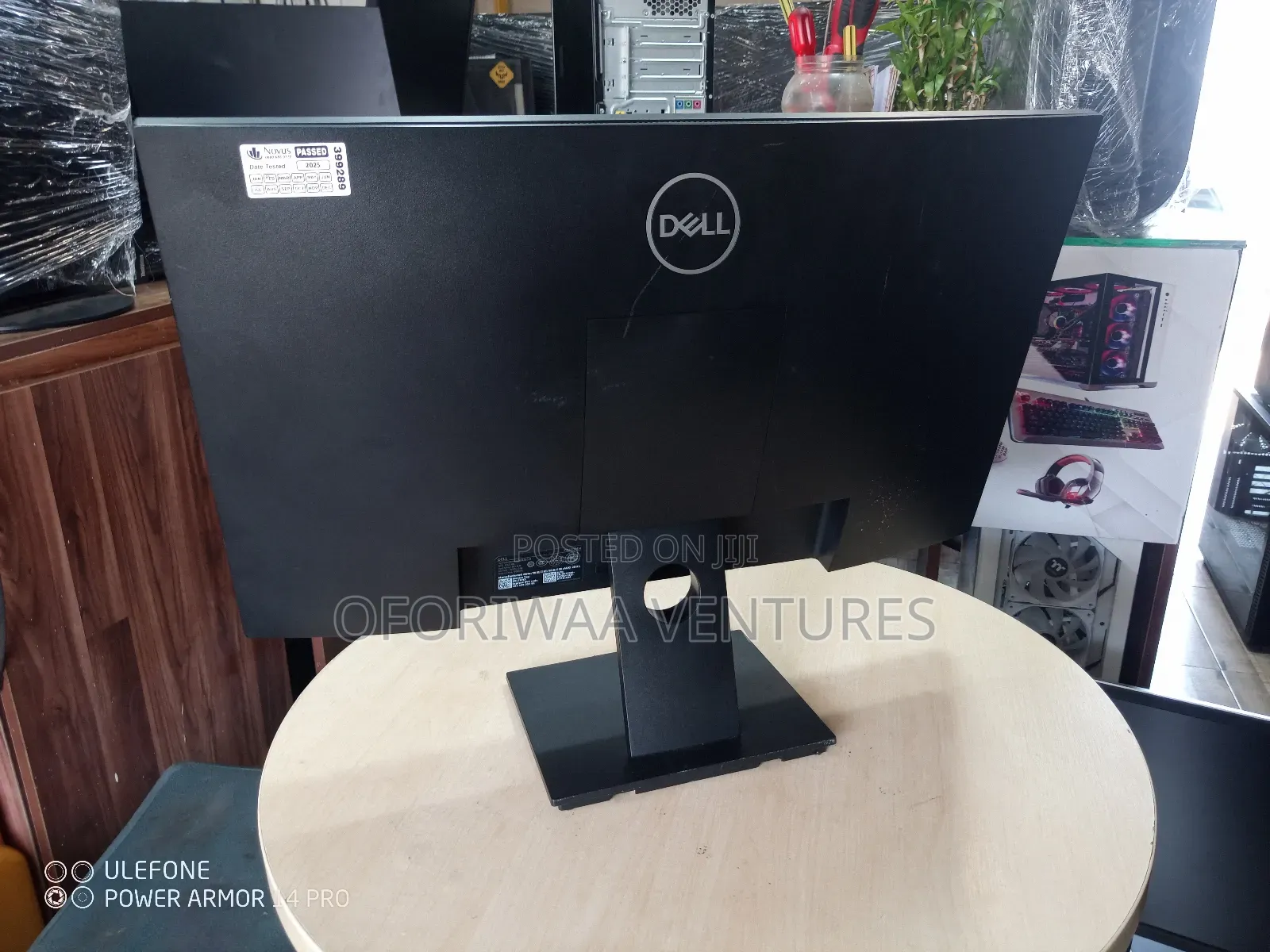 Dell E2421hn
