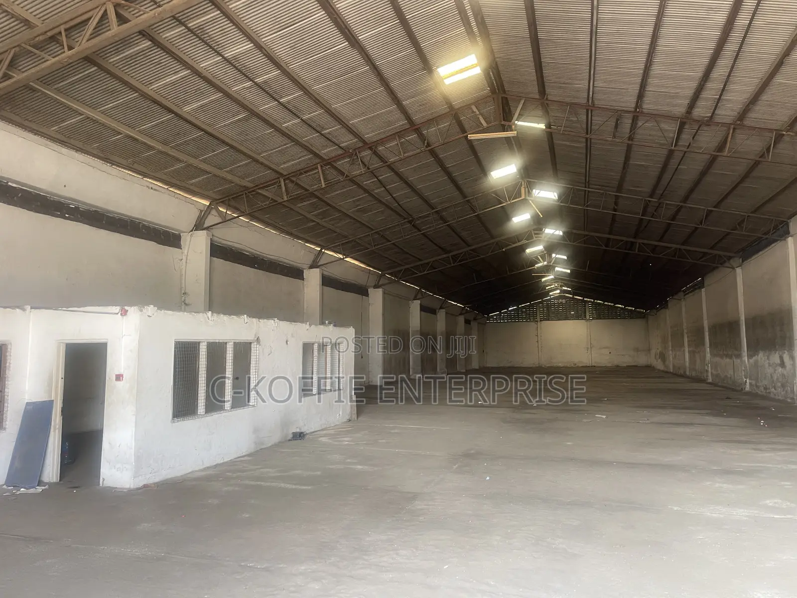 1300 SQM Warehouse at Dzorwulu for Rent