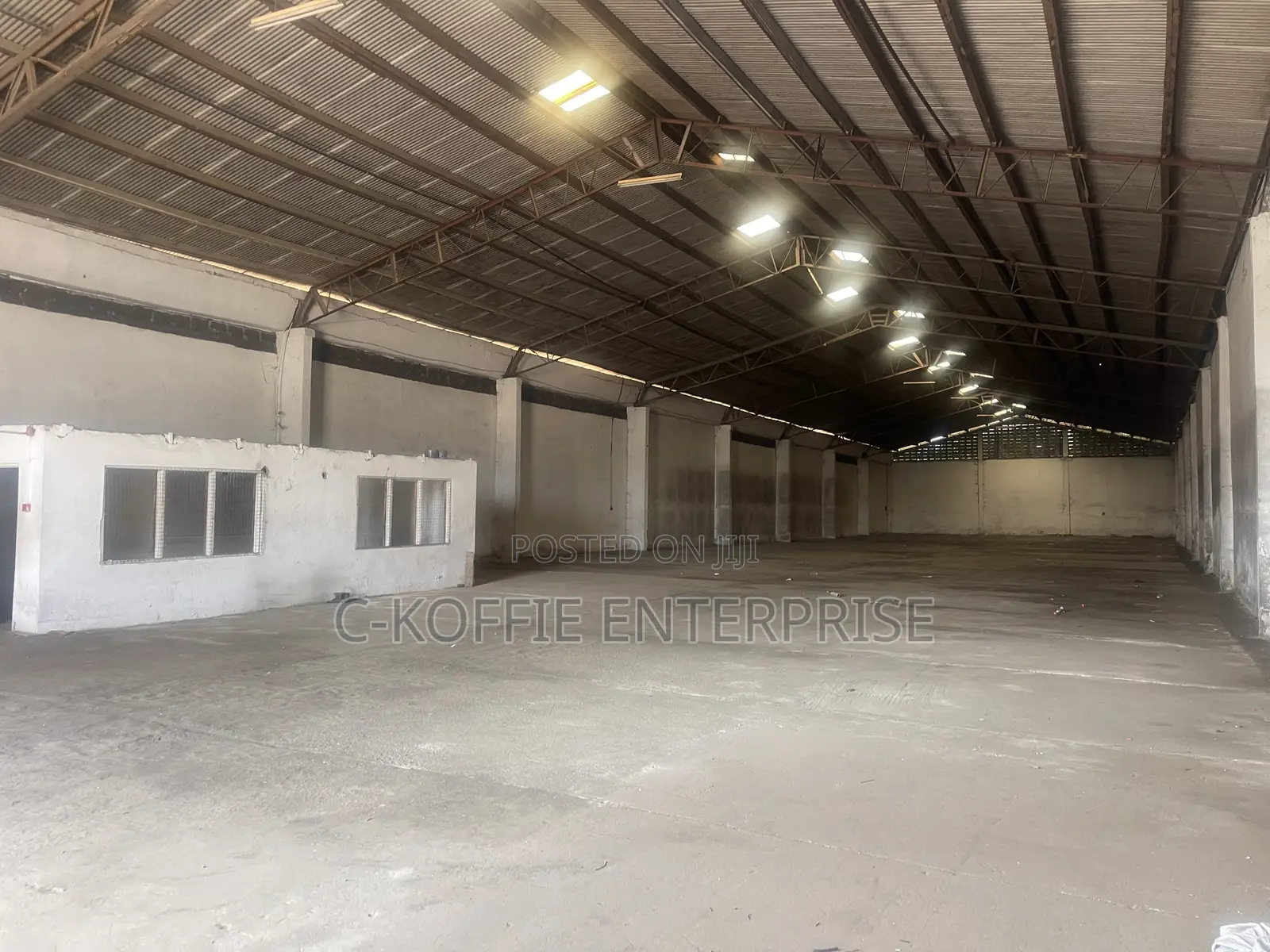 1300 SQM Warehouse at Dzorwulu for Rent