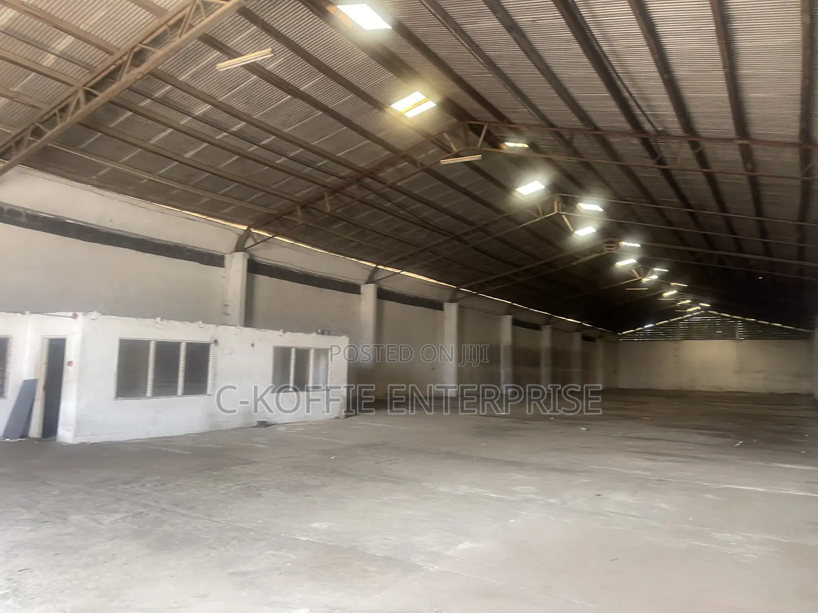 1300 SQM Warehouse at Dzorwulu for Rent