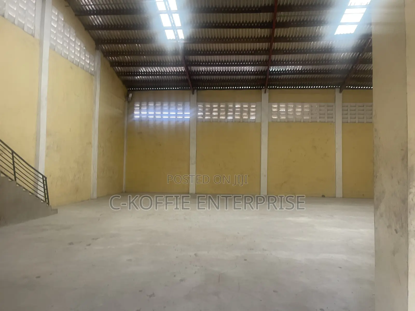 330 SQM Warehouse at Spintex for Rent