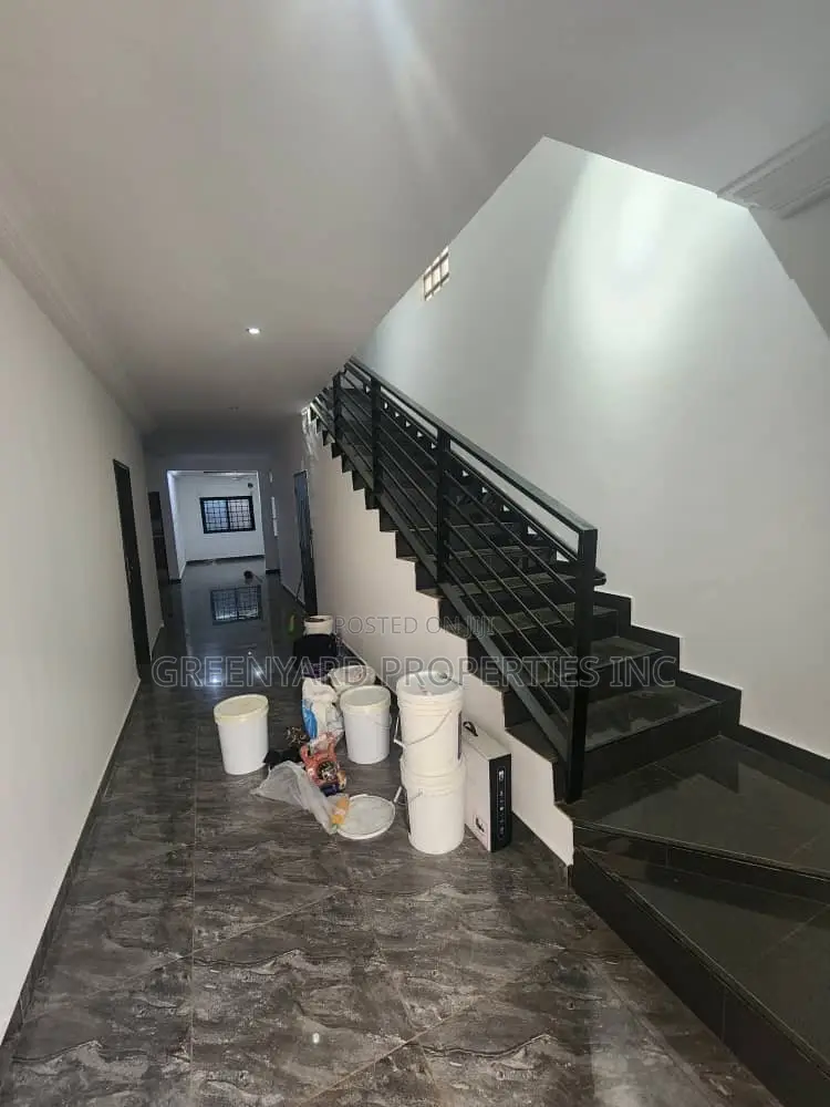 3bdrm House in East Legon for rent