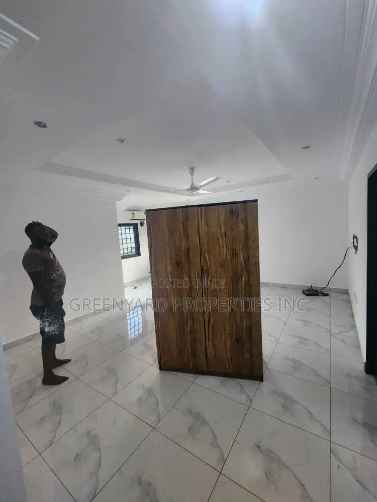 3bdrm House in East Legon for rent