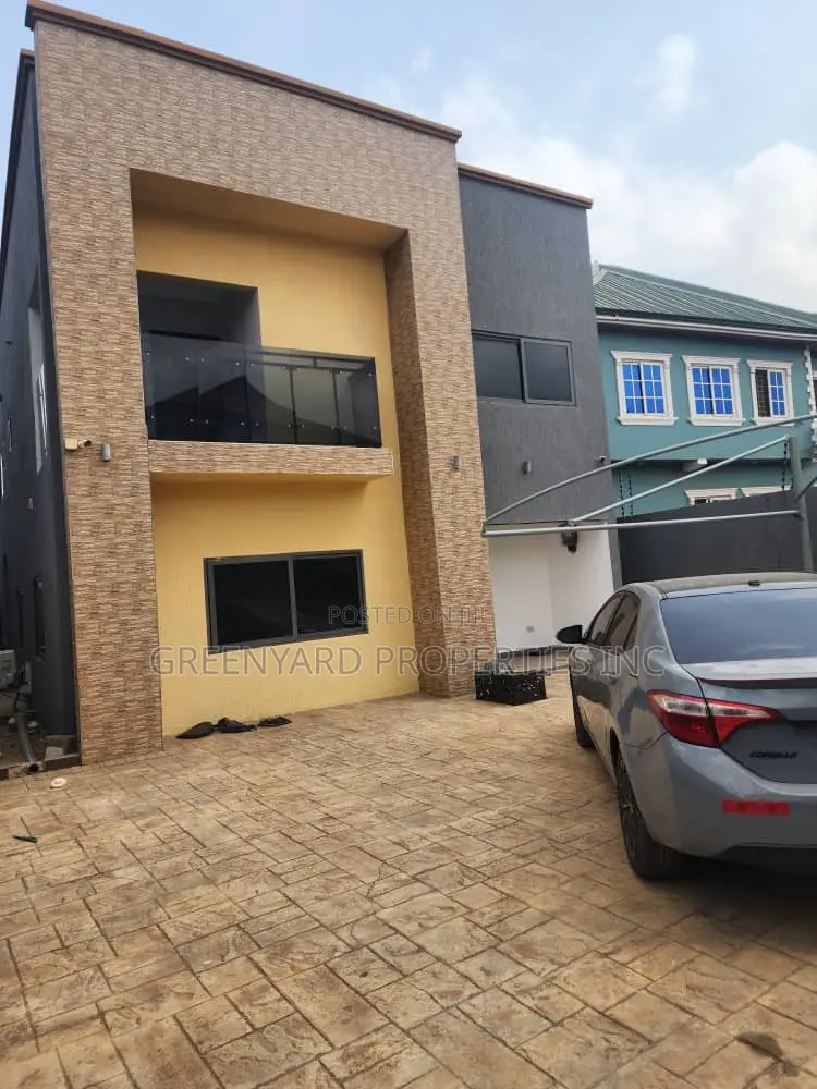 3bdrm House in East Legon for rent