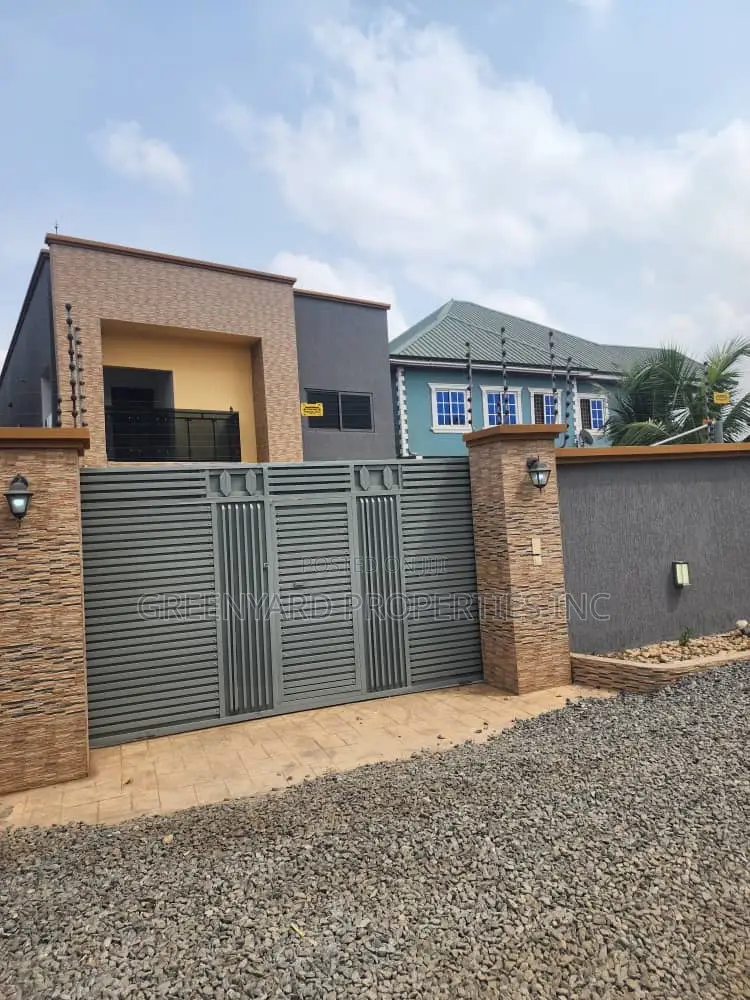 3bdrm House in East Legon for rent