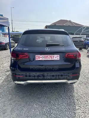 Mercedes-Benz GLC-Class 2021 Blue