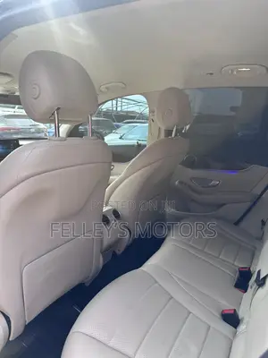 Mercedes-Benz GLC-Class 2021 Blue