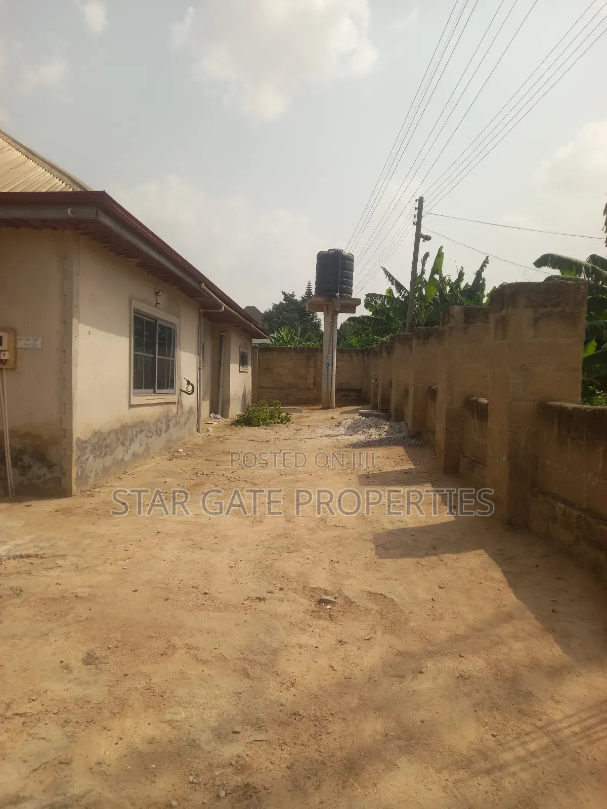 6bdrm House in Kenyasi Adwumam, Kumasi Metropolitan for sale