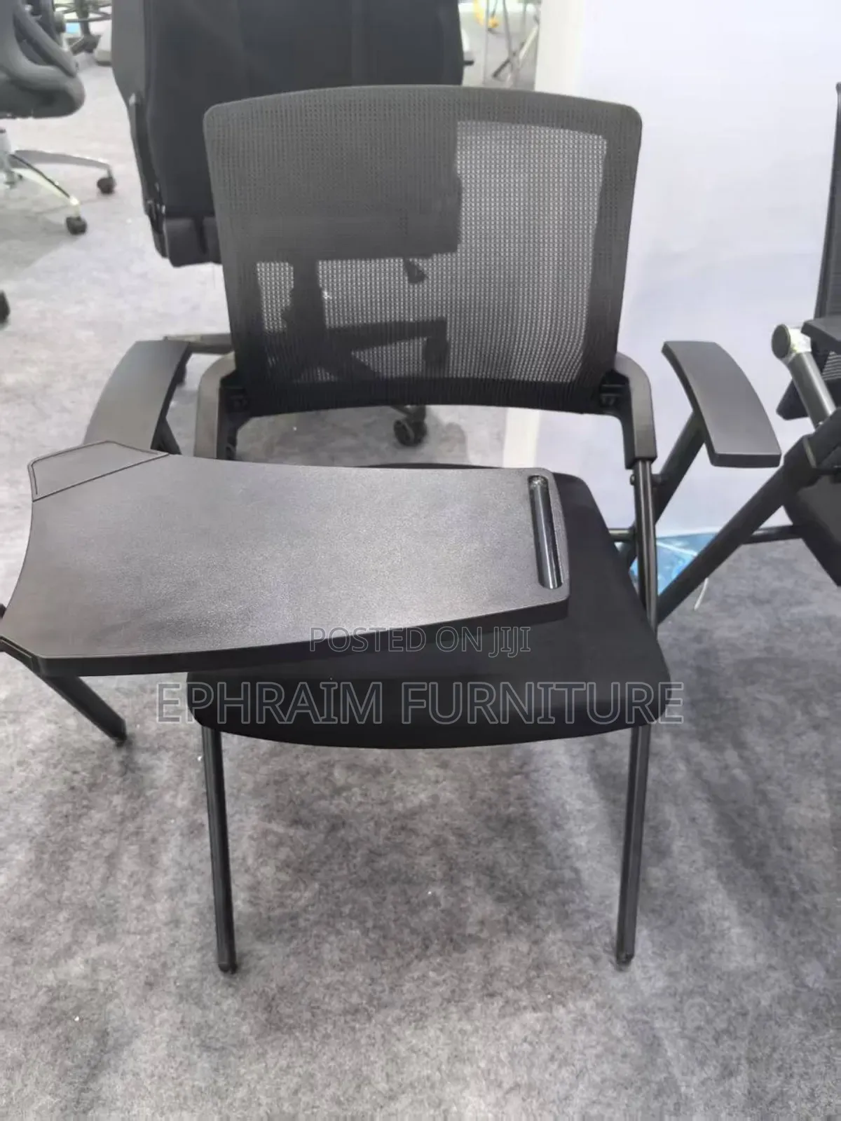 Stud Chair With Pad