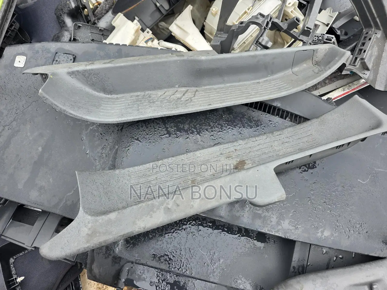 Toyota Voxy Inside Rubber Panels