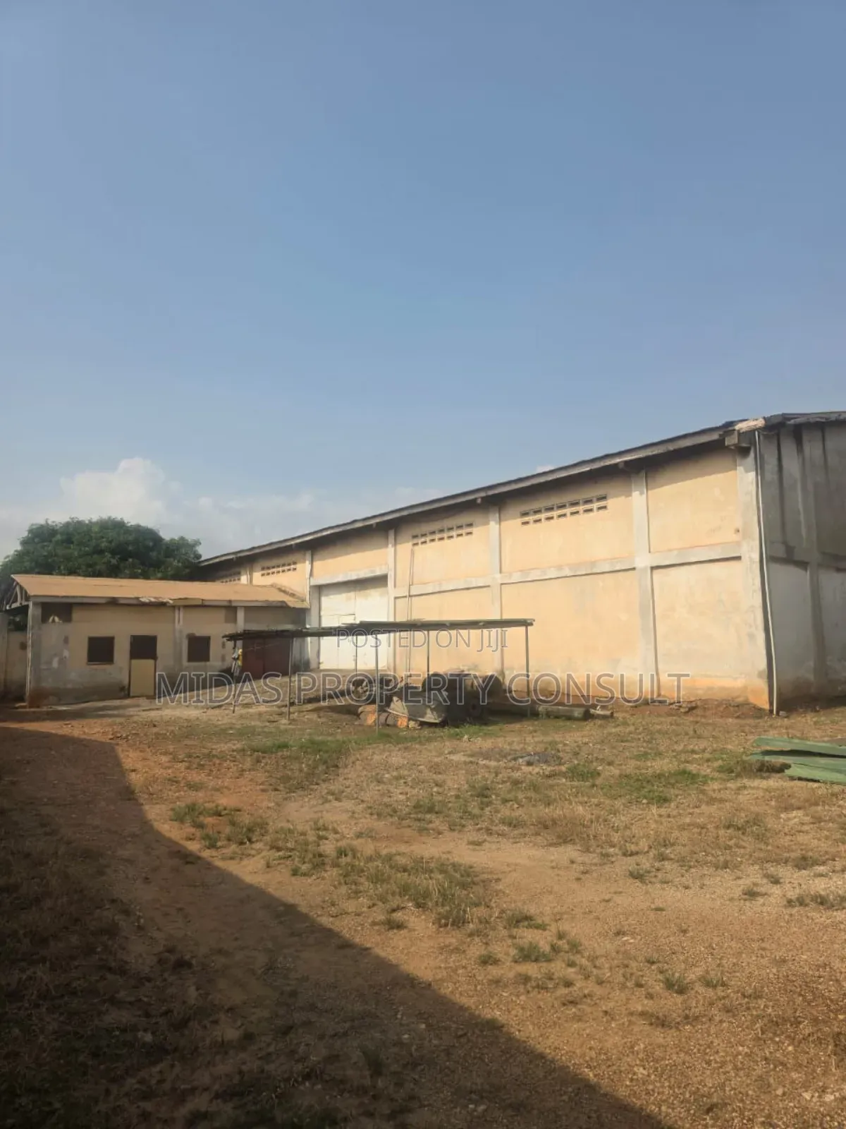 Private Compound 1500 SQM Warehouse With Offices to Let at Tema