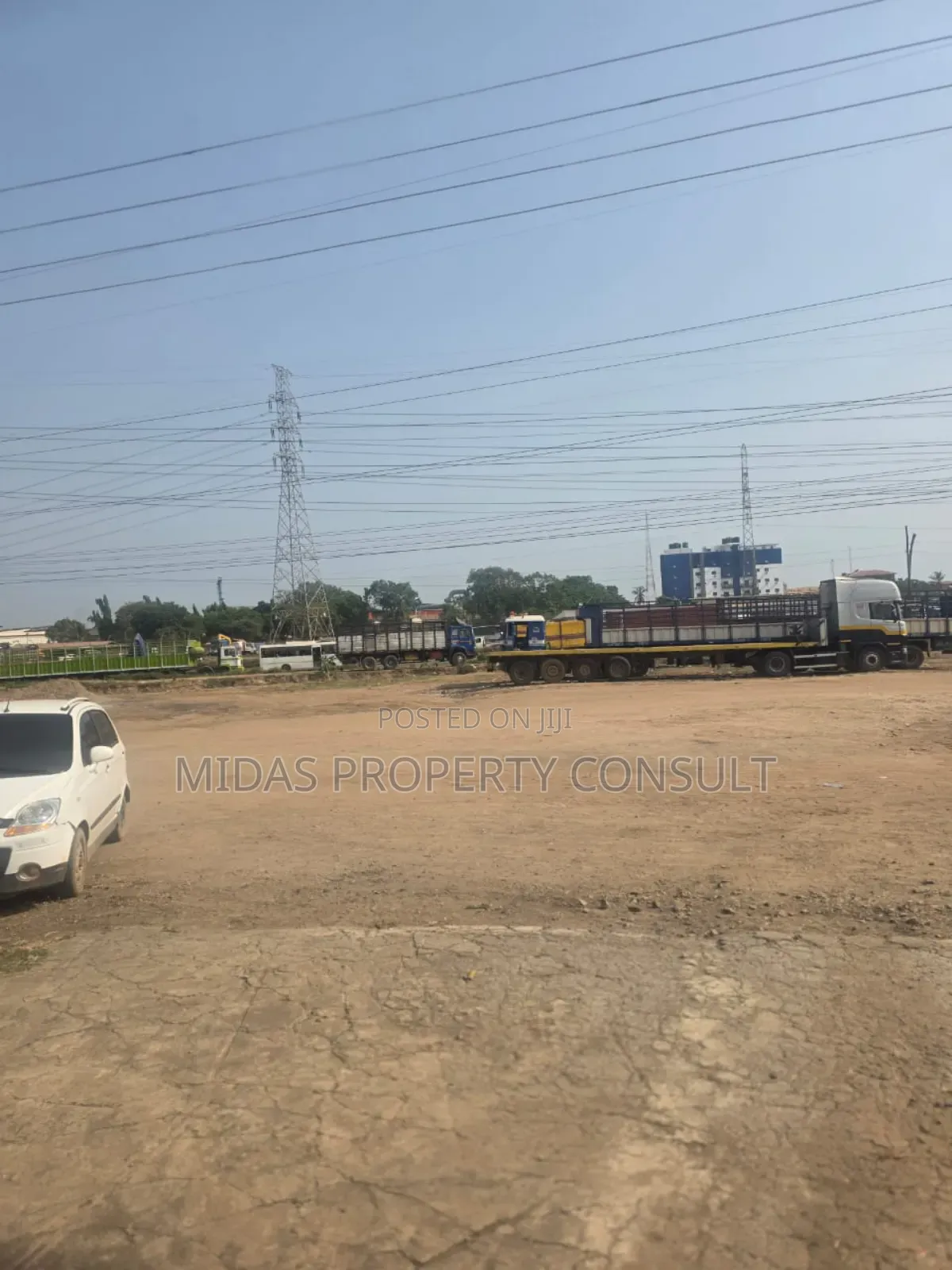 Private Compound 1500 SQM Warehouse With Offices to Let at Tema