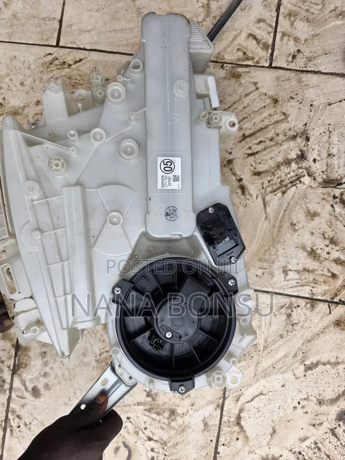 Toyota Voxy Washer Bottle With Motor