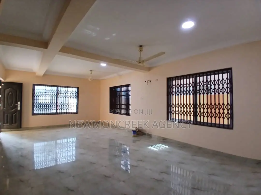 4bdrm Duplex in Abokobi Junction, Accra Metropolitan for rent