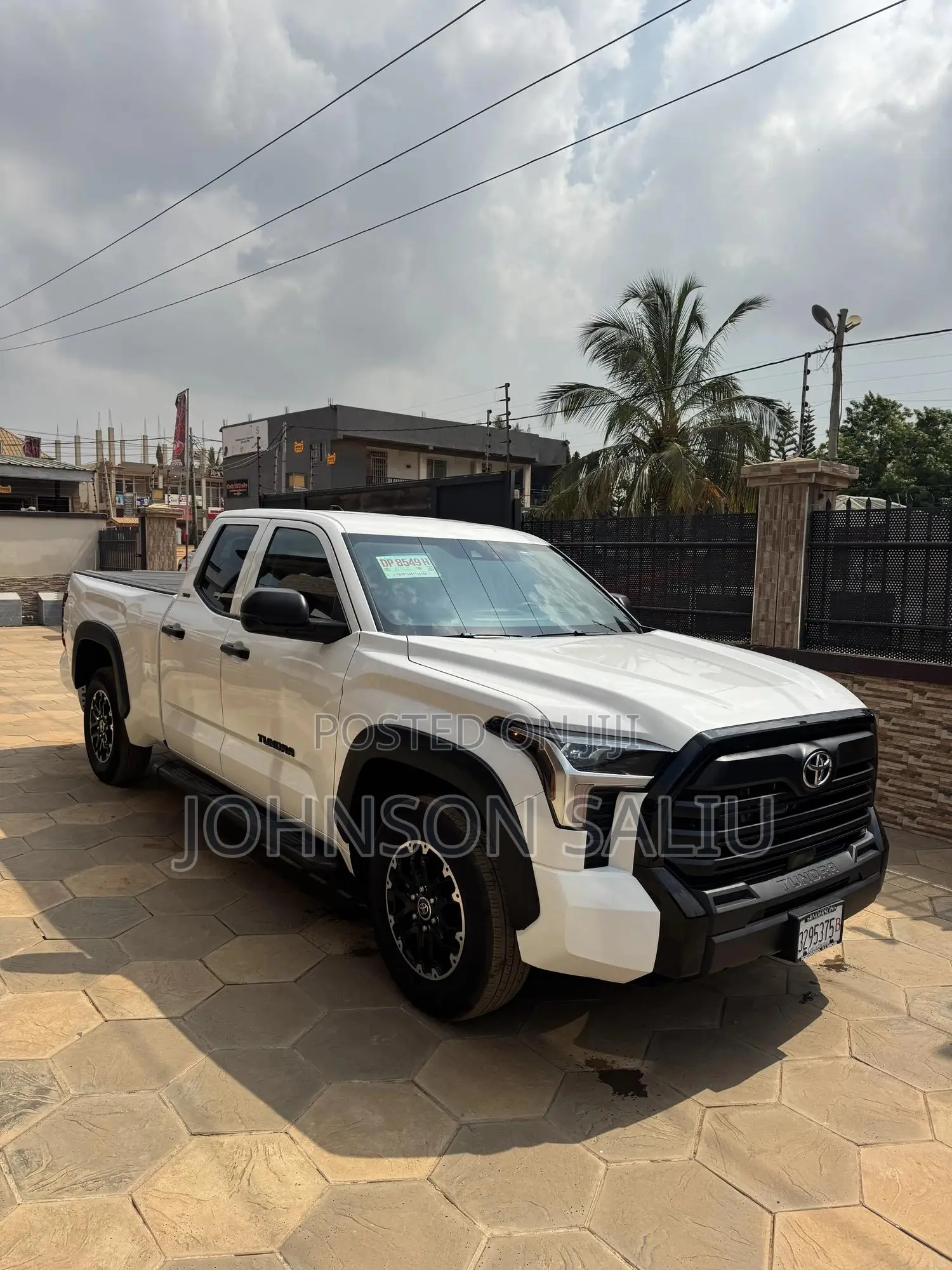 Toyota Tundra 2022 White