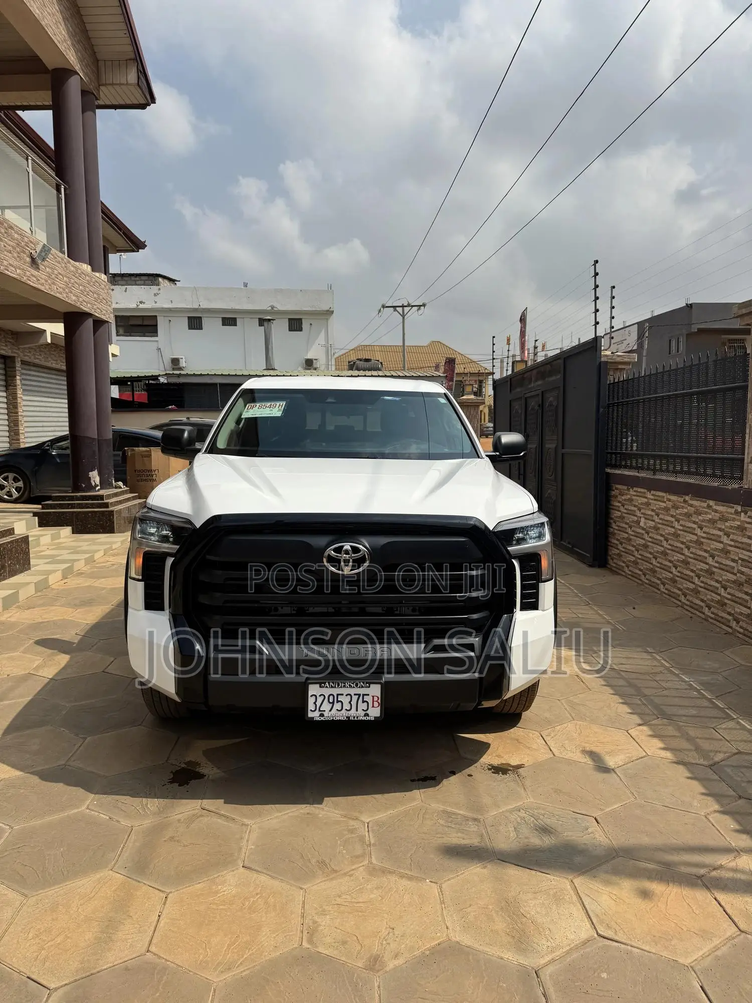 Toyota Tundra 2022 White