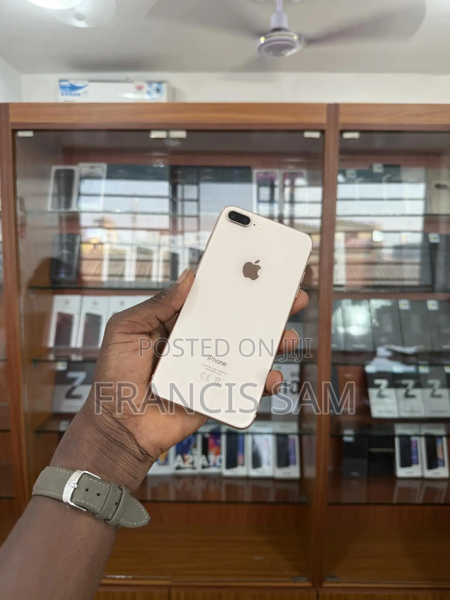 Apple iPhone 8 Plus 64 GB Gold