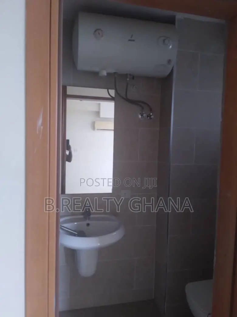 3bdrm Apartment in Sakumono for rent