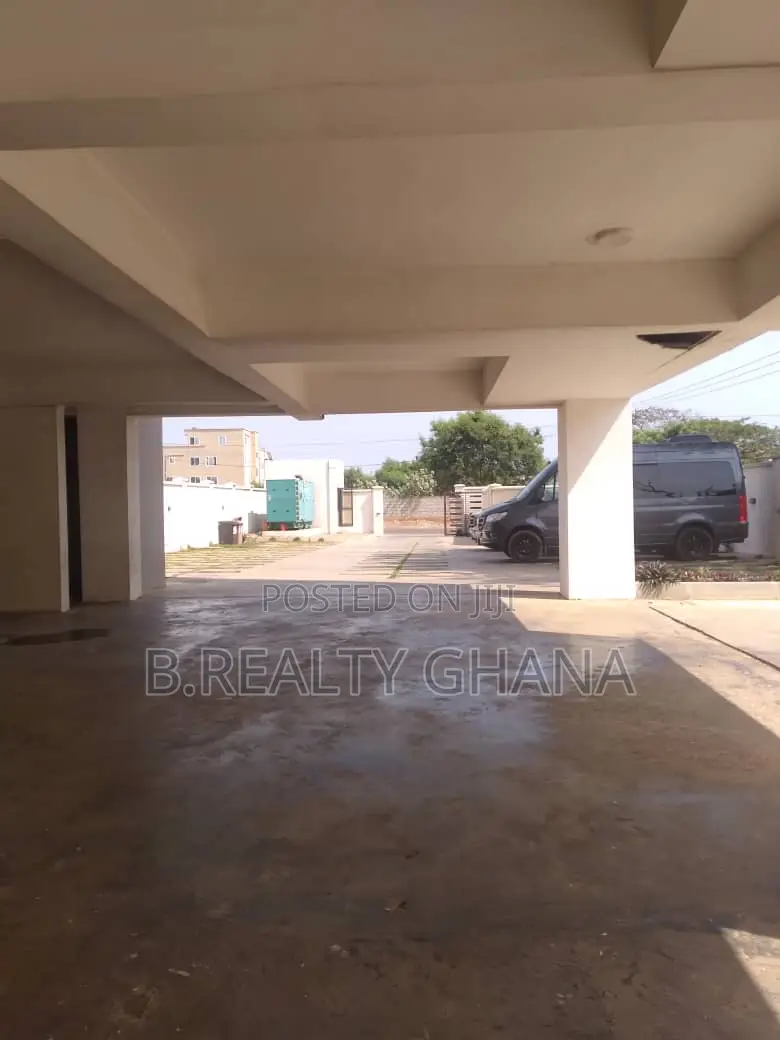 3bdrm Apartment in Sakumono for rent