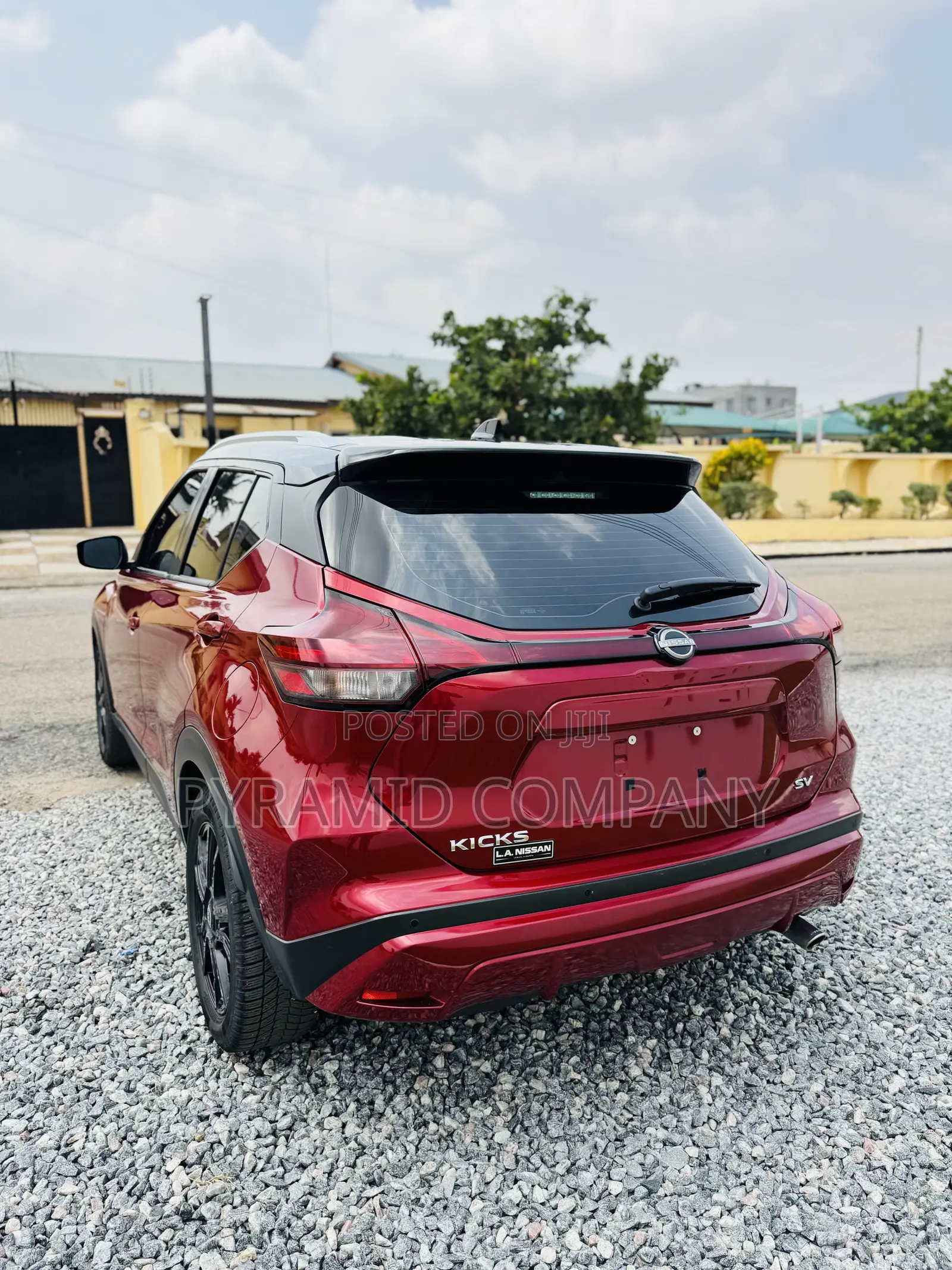 Nissan Kicks S 2023 Red