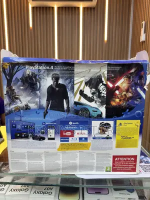 Playstation 4 Slim