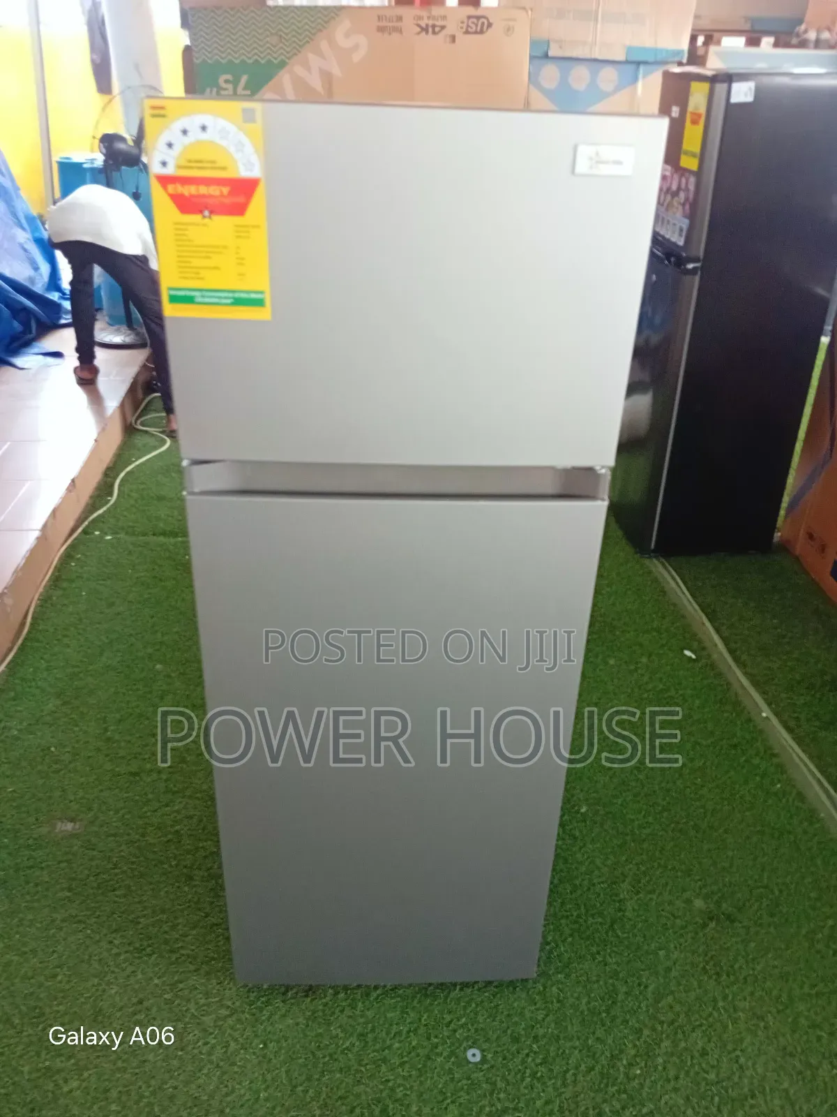 Modern Goldstar 210 Litres Refrigerator Freezer