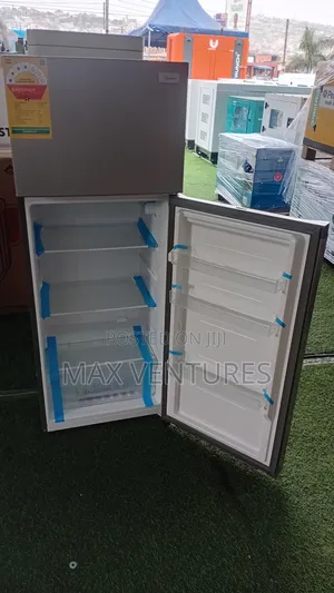 Goldstar 210l Fridge Freezer – Powerful Motor, Low Power