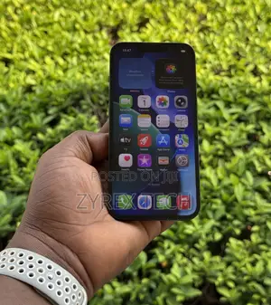 Apple iPhone 13 128 GB Green