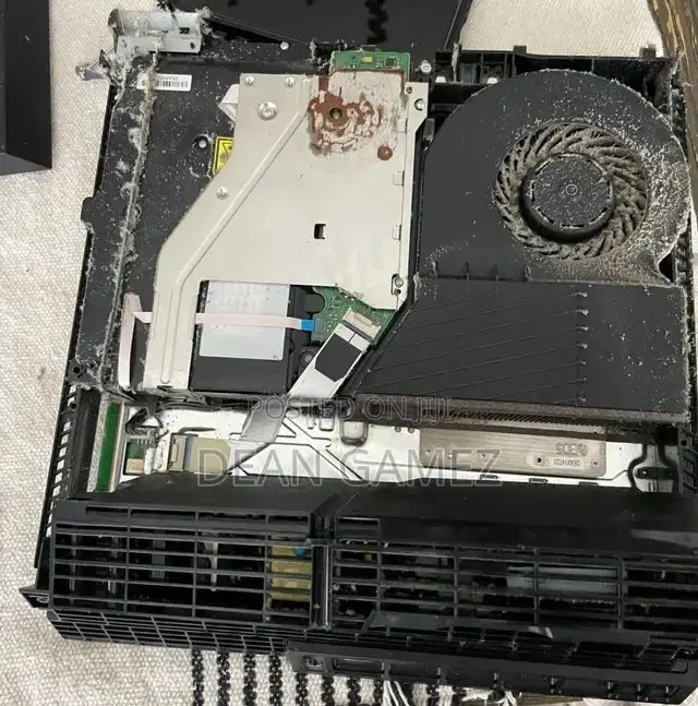 Ps4 Deep Cleaning and Thermal Paste Replacement to Reduce Loud Sound
