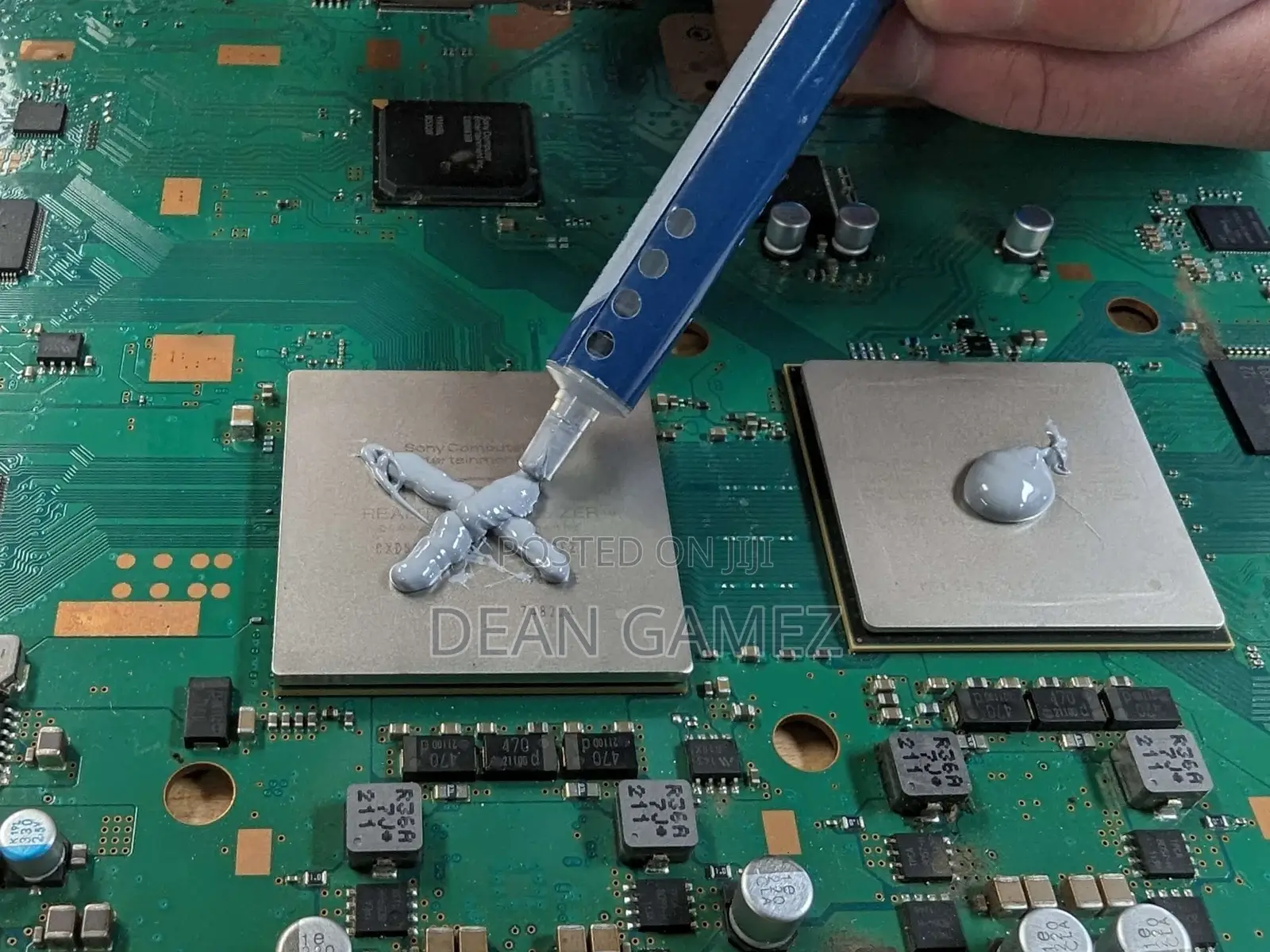 Ps4 Deep Cleaning and Thermal Paste Replacement to Reduce Loud Sound