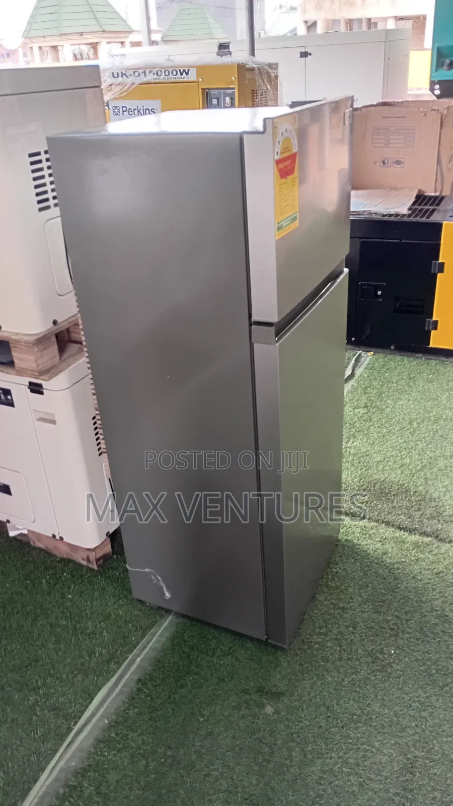 Goldstar 210l Fridge Freezer – Low Power, High Cooling