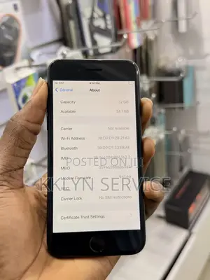 Apple iPhone 7 32 GB Black